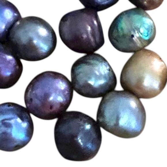 Rainbow Peacock Freshwater Pearl Beads 17 Loose Drilled 8 x 7 mm - Picture 2 of 4